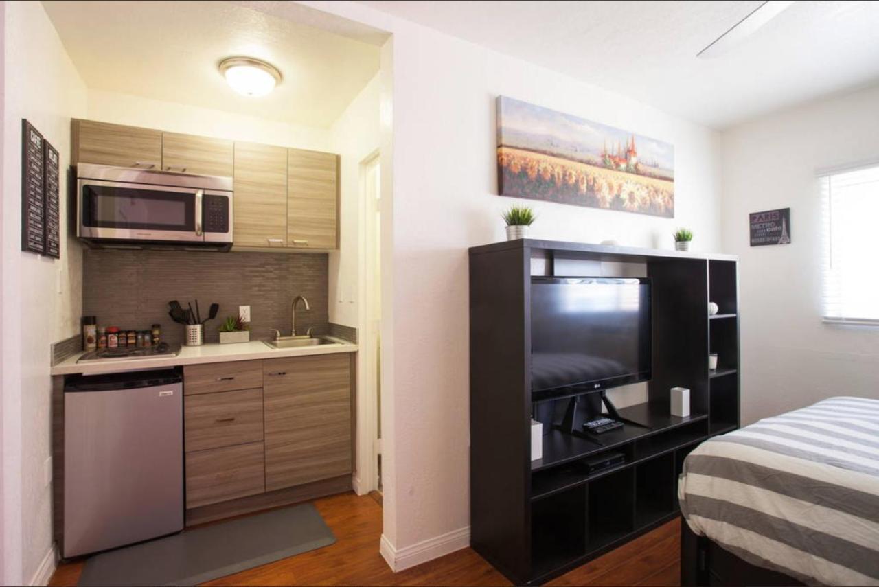 Hollywood Deluxe Suites - Los Angeles — Photos 3